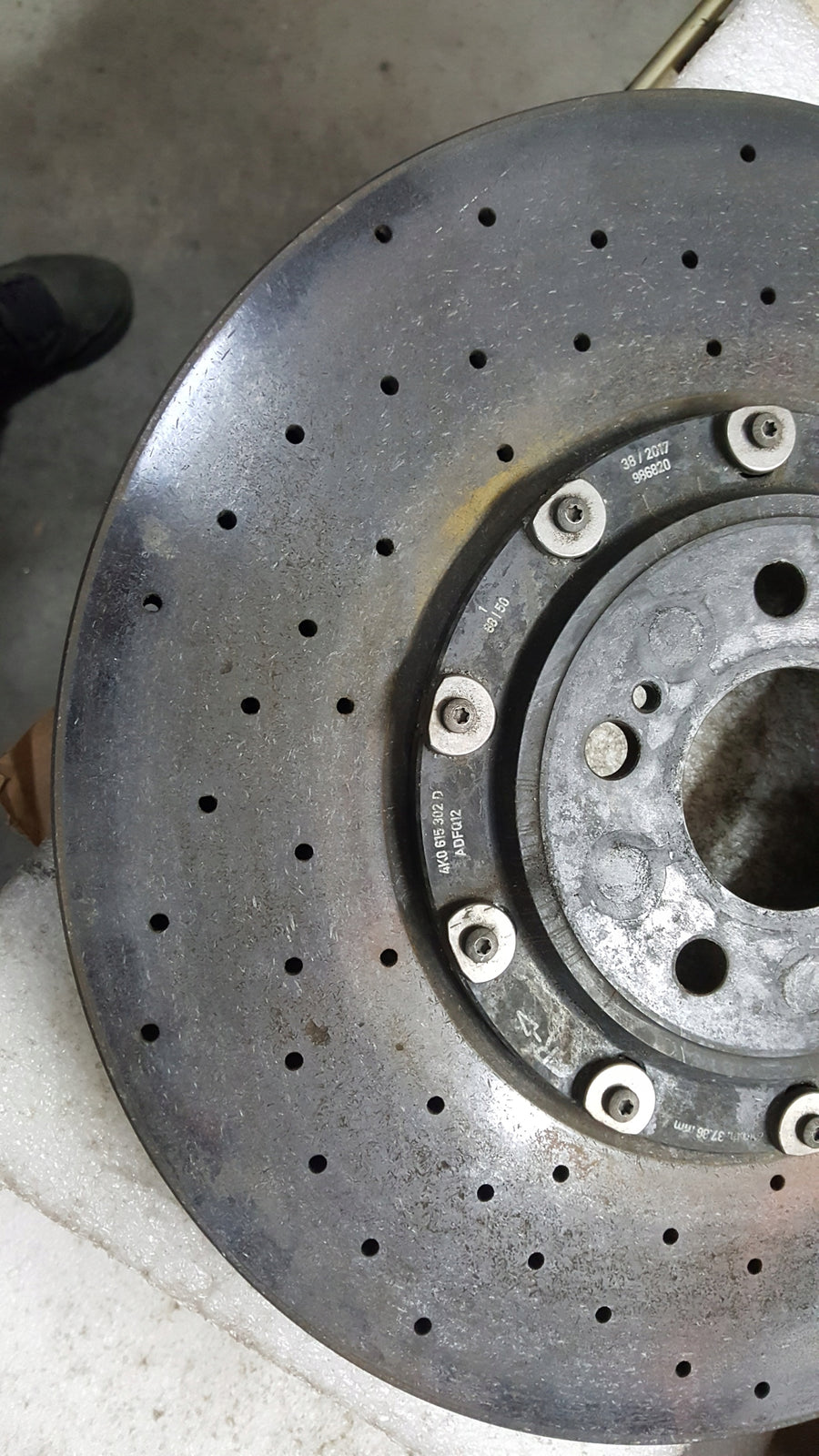 TARCZA CERAMICZNA Audi C8 A6 A7 4K0615302D PRAWA