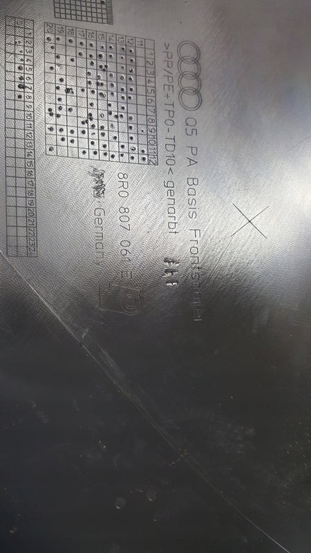 Dokładka spoiler zderzaka przedniego AUDI Q5 8R0807061E NOWA