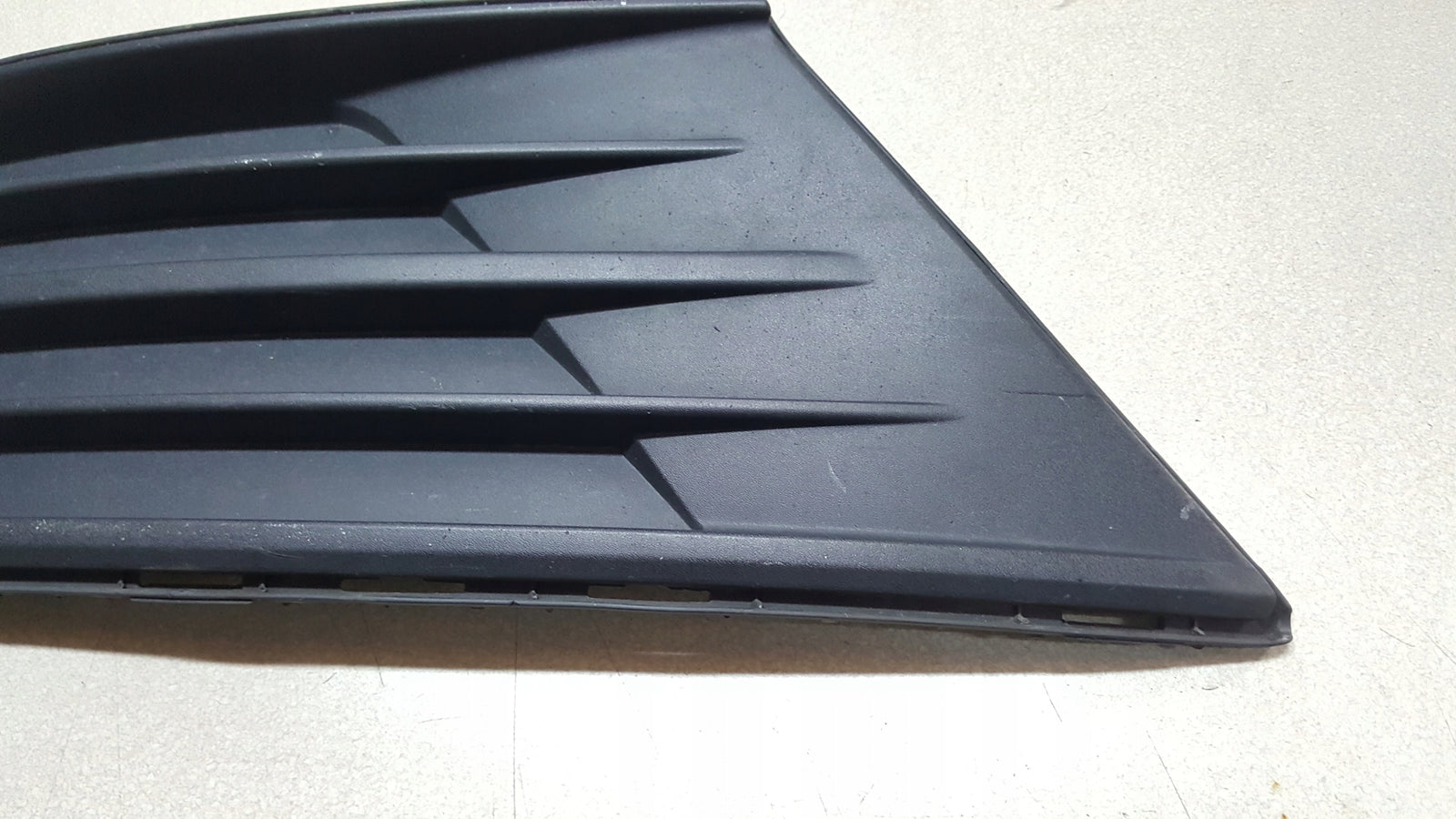 VW CADDY IV 2K5 15- KRATKA LEWA ZDERZAKA PRZEDNIEGO 2K5853665E