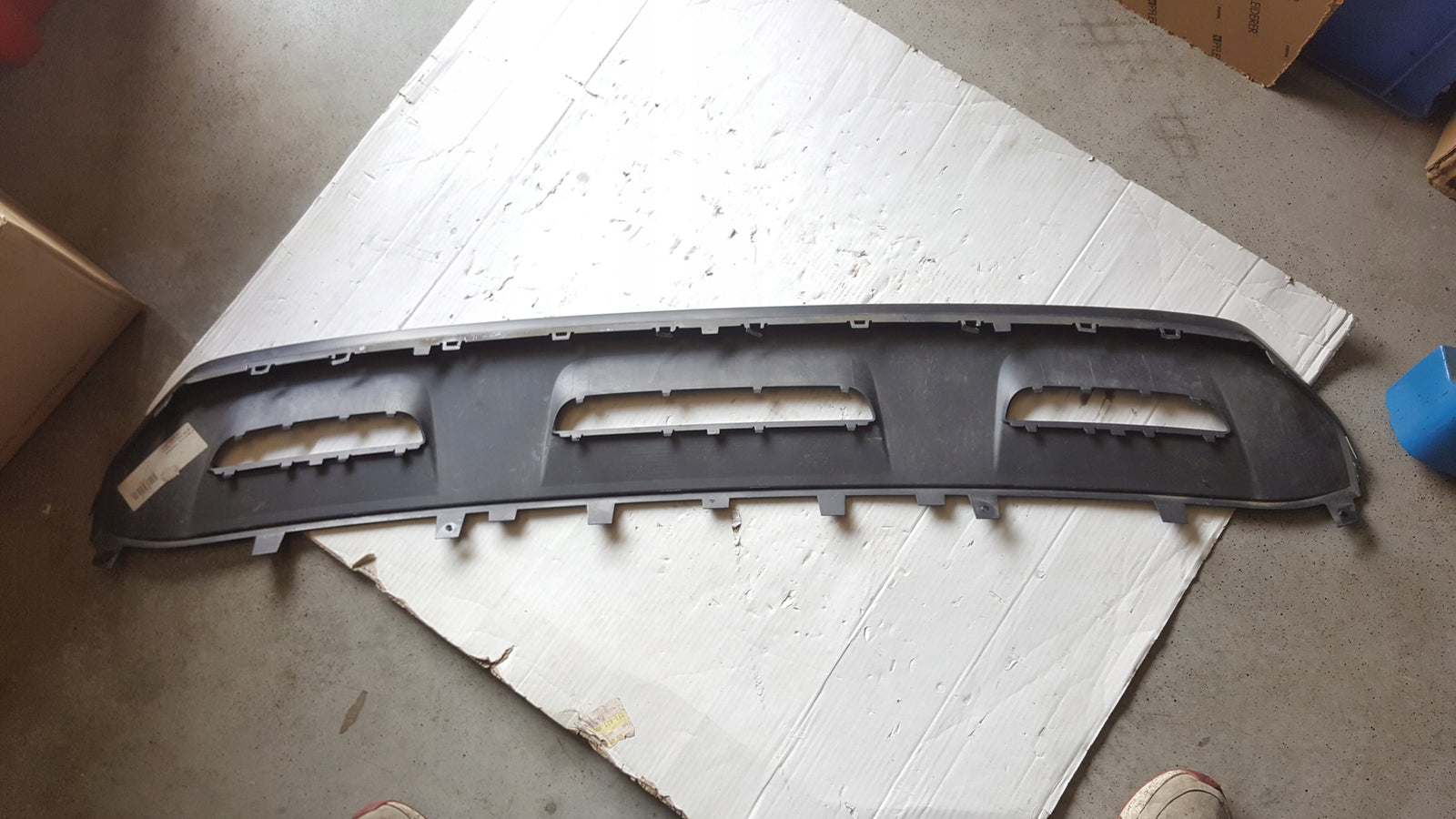 Dokładka spoiler zderzaka przód AUDI Q8 4M8807733A