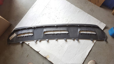 Dokładka spoiler zderzaka przód AUDI Q8 4M8807733A