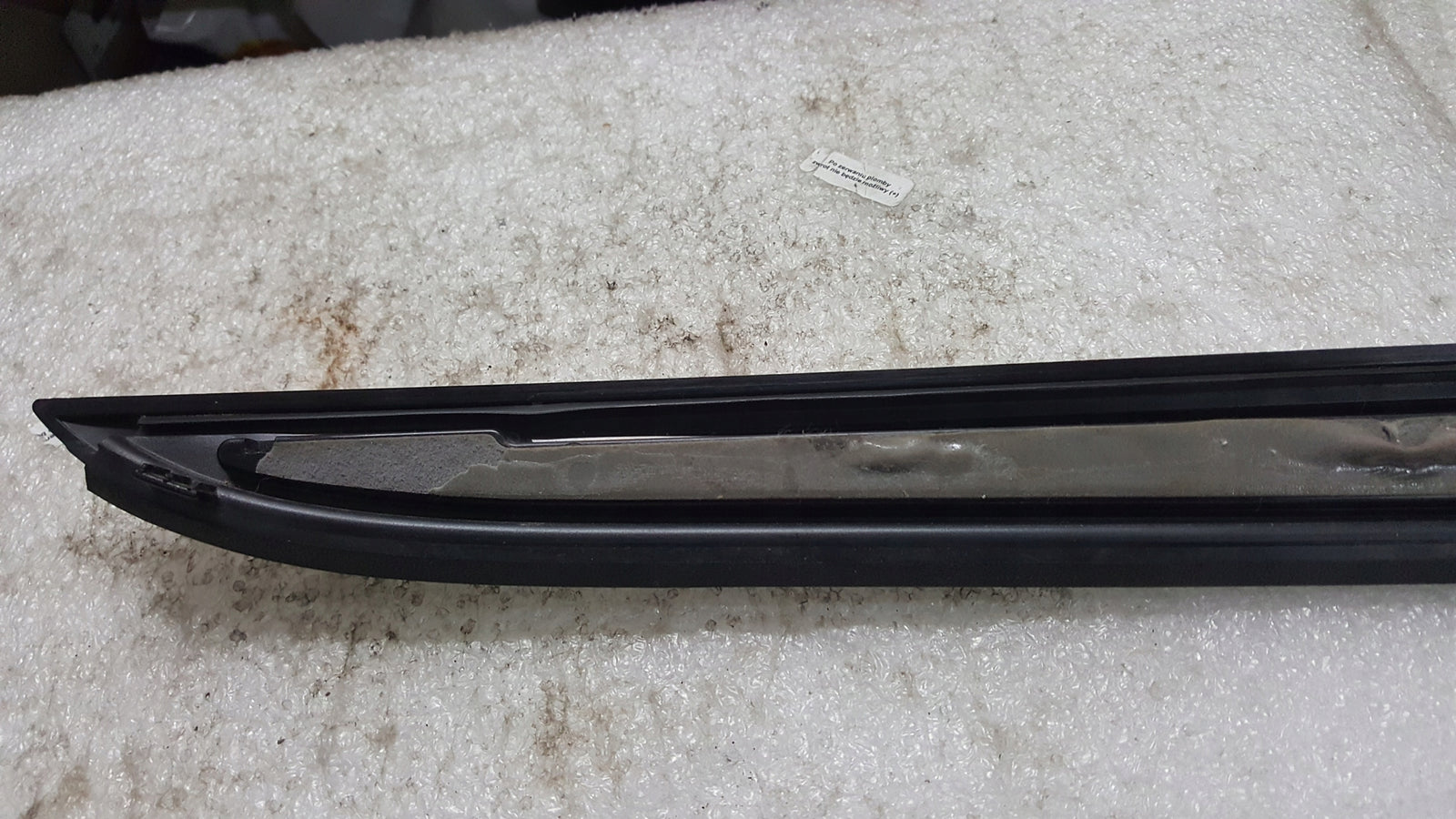 Lewa listwa spoiler klapy bagażnika AUDI A6 (C8) avant 4K9854871 demontaż