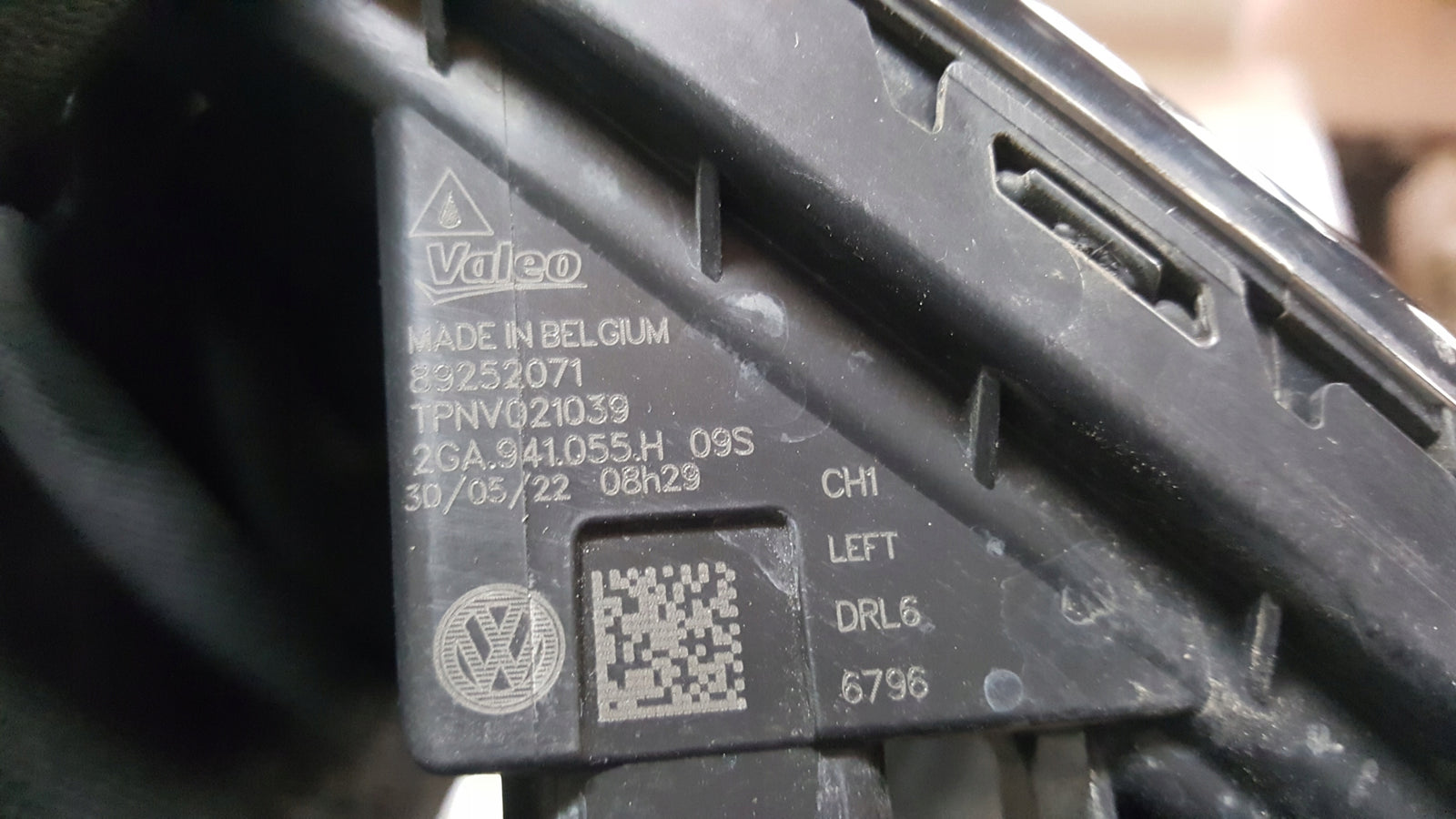 Halogen LED kierunek DRL lewy przód VW T-ROC 2GA941055H demontaż