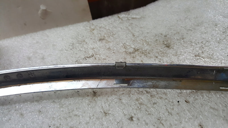 LISTWA ZDERZAKA PRZÓD CHROM PRAWA VW PASSAT B5 3B0807244