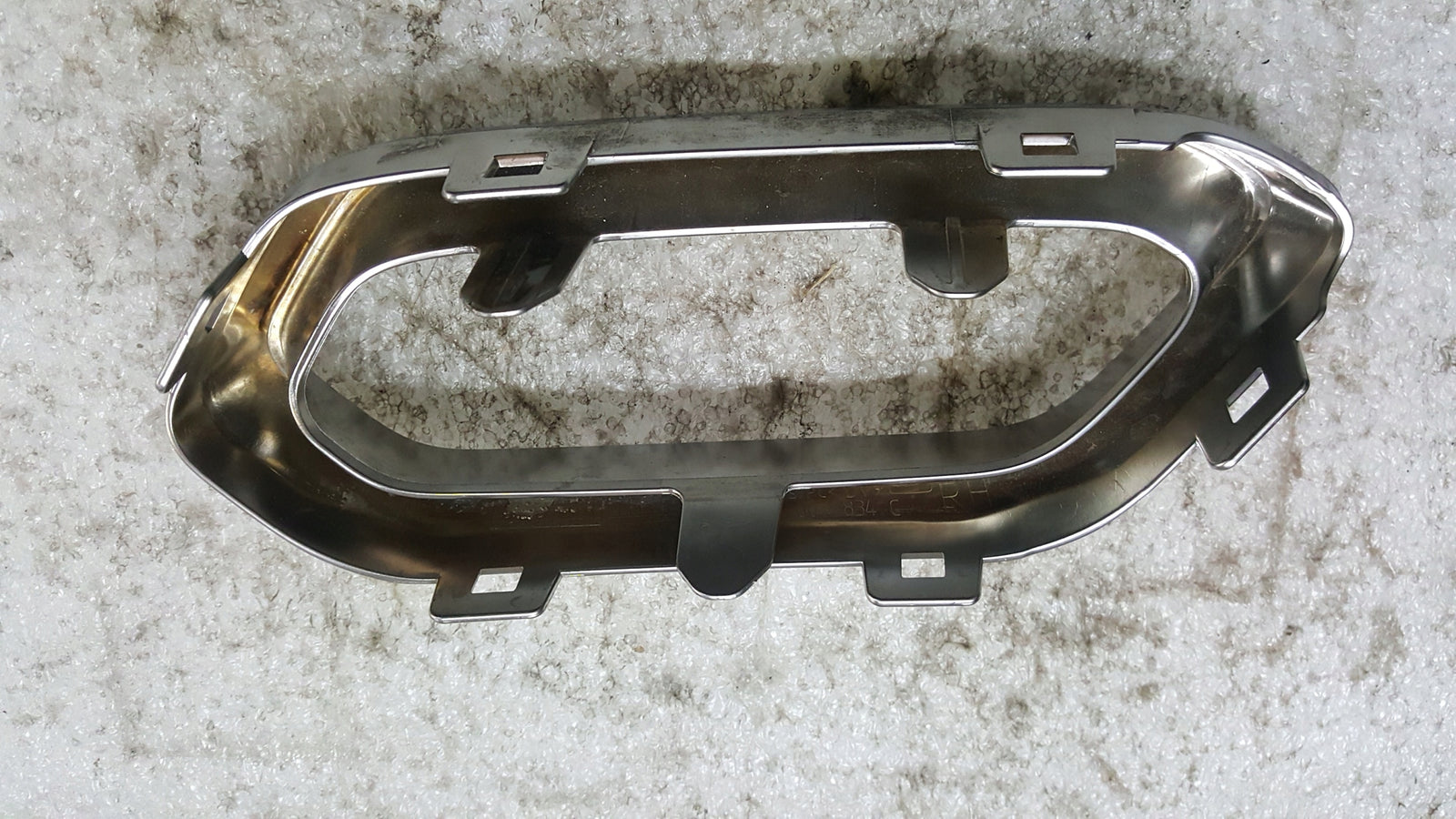Seat Arona 2022 osłona wydechu nakładka zderzaka chrom prawa 6F9807834C