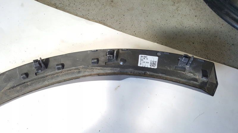 Listwa błotnika prawy tył CUPRA FORMENTOR 5FF853818H demontaż