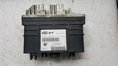 Komputer sterownik silnika VW 032906030N demontaż