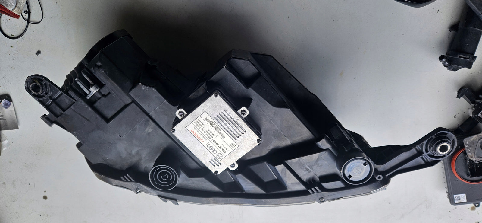 5JB941015 LE xenon LED Skoda Rapid lift 2023r puszka