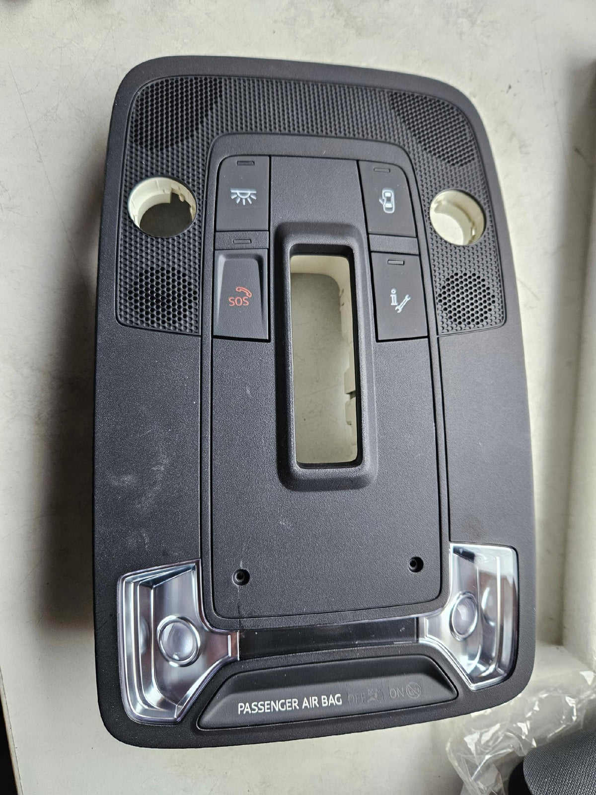 Oświetlenie kabiny led SOS Audi A3 8Y0947135H IDEAŁ