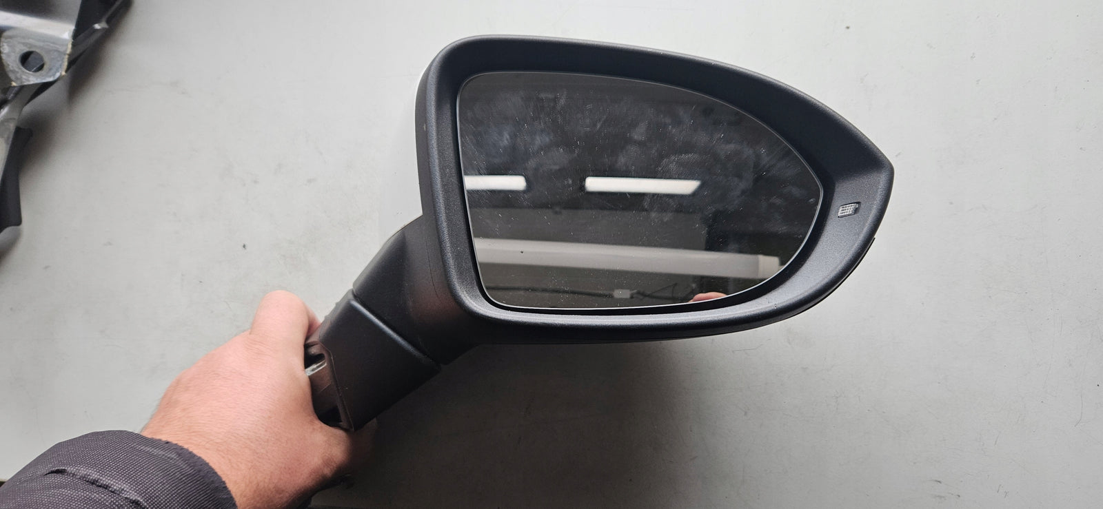 Pr Lusterko kamera Vw Golf 8 5H1857502BM 11pin biała perła