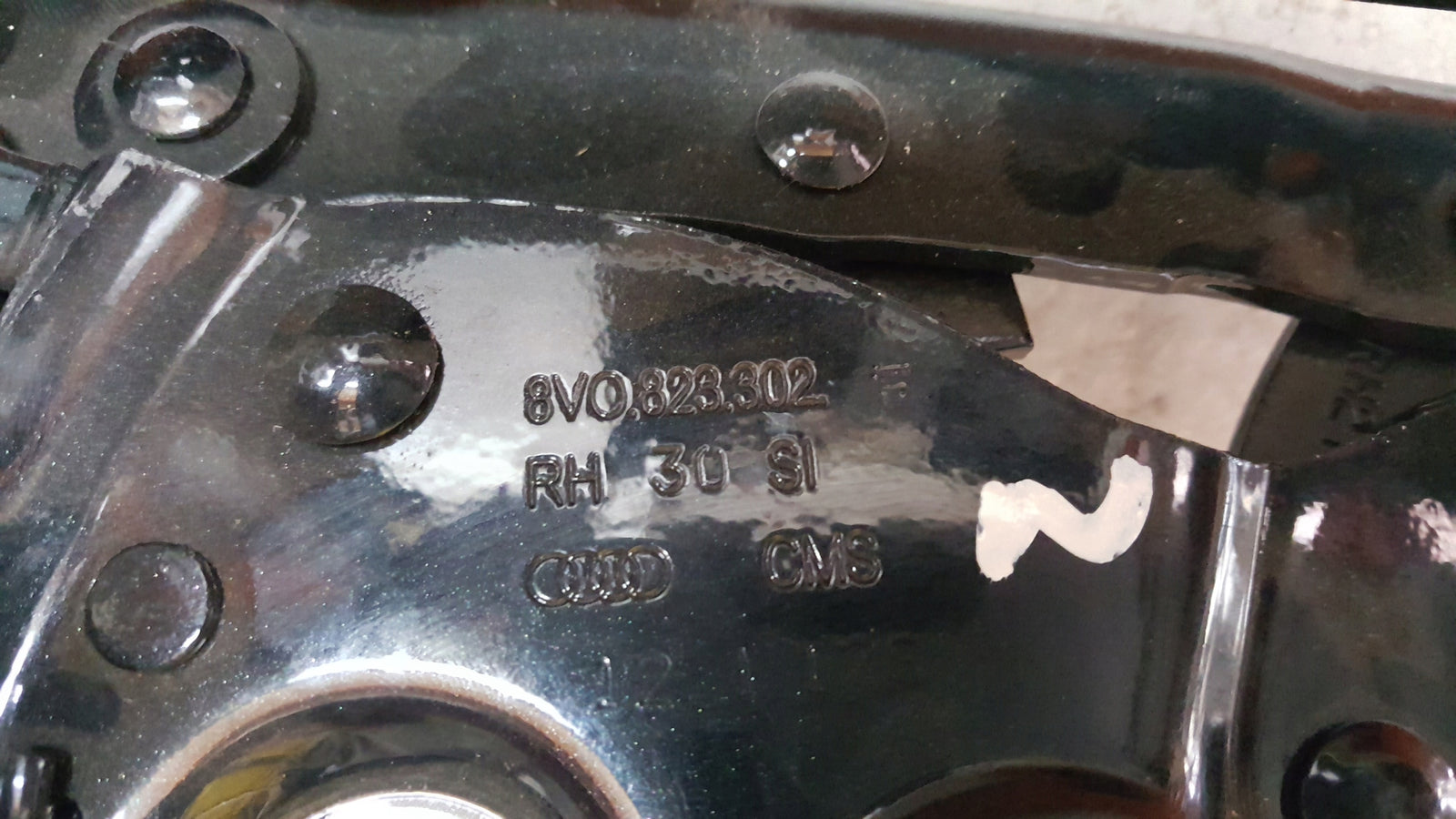 NOWE ORYGINALNE zawiasy maski L+P strona AUDI A3 RS3 8V0823301F 8V0823302F