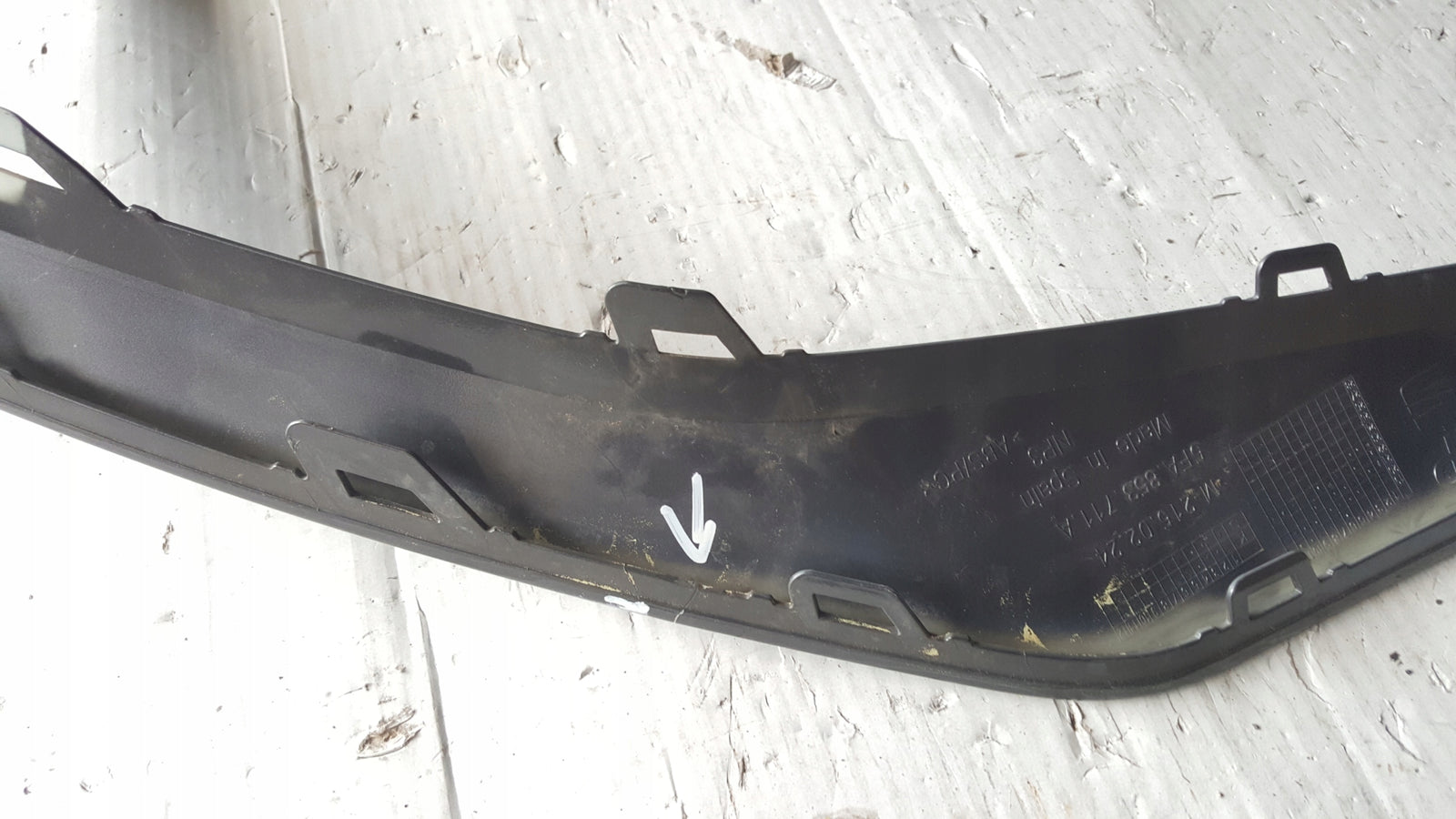 Listwa zderzaka przedniego lewa strona SEAT LEON 5FA853711A demontaż