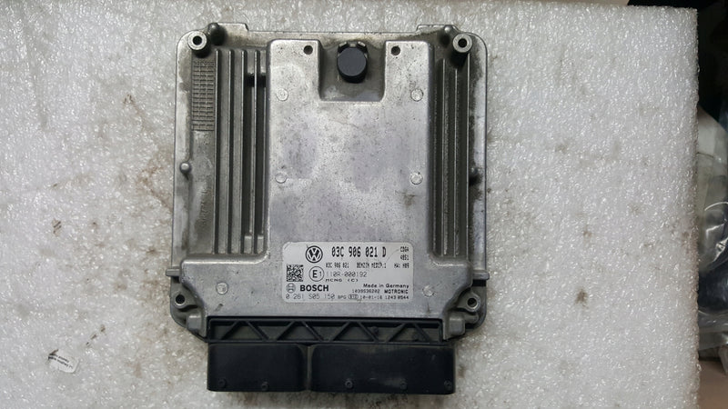 Komputer sterownik silnika VW TOURAN 1.4 TSI 03C906021D demontaż