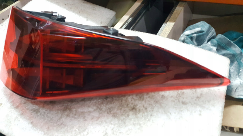 CUPRA FORMENTOR LIFT VZ 2024- LAMPA LEWA TYŁ 5FF945207A