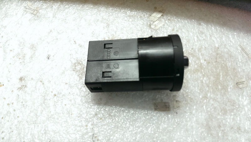 Włącznik świateł VW SEAT SKODA 1S0941531C demontaż