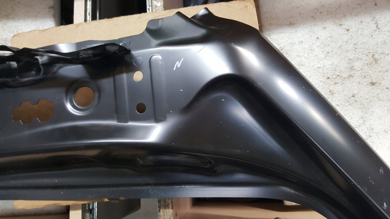 AUDI A4 B9 LEWY SŁUPEK PRZÓD NOWY IDEALNY 8W9809839