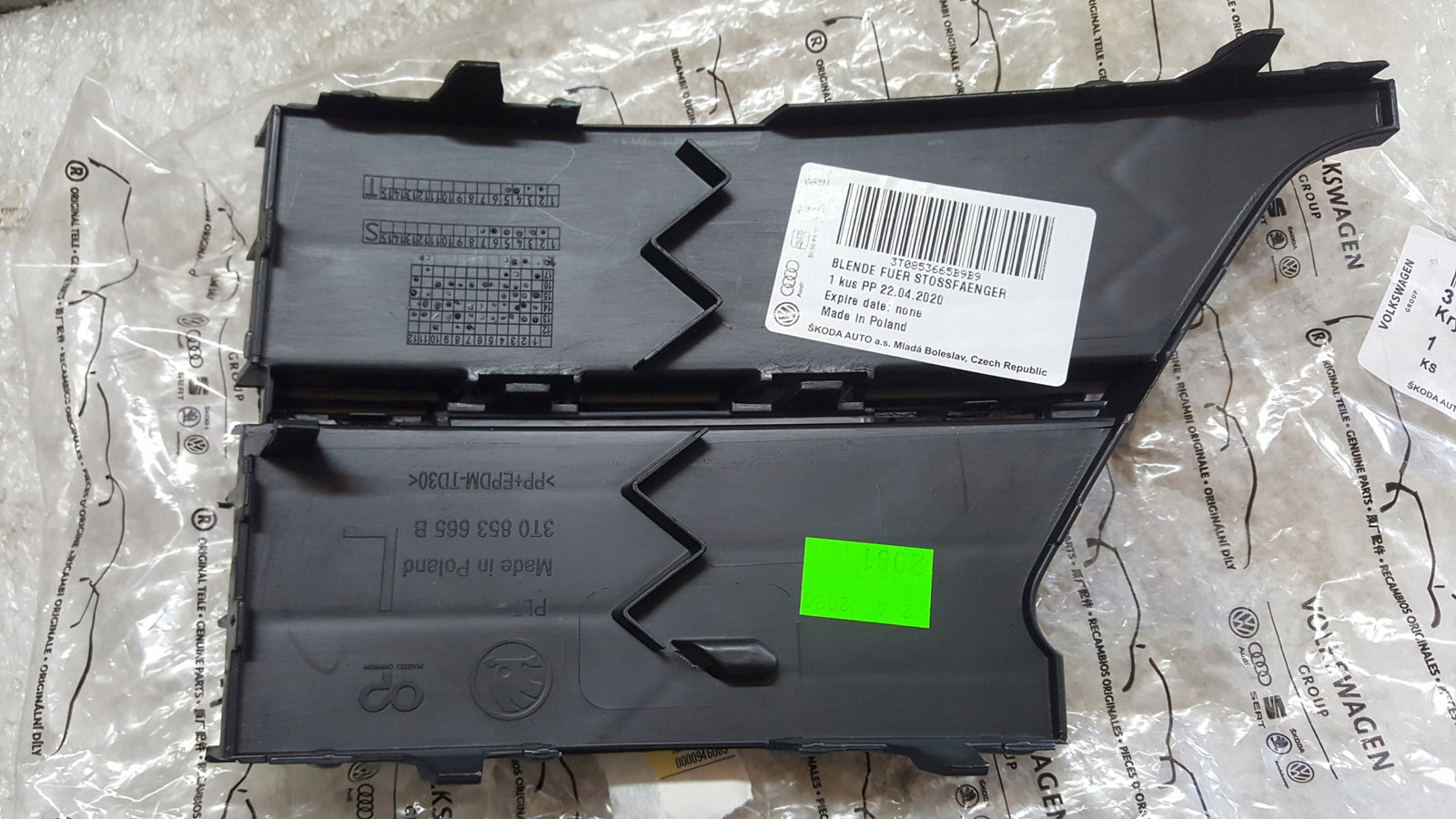 Kratka zderzaka LE przód SKODA SUPERB 2 3T0853665B