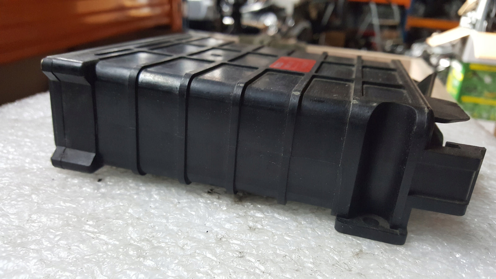 Komputer sterownik silnika VW 811906264F demontaż