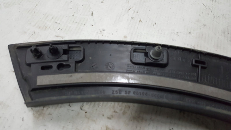 Listwa drzwi prawy tył AUDI E-TRON 4KE854820