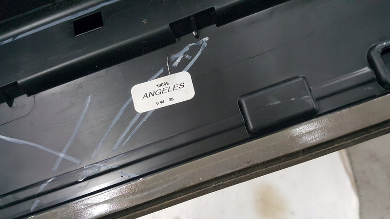 Listwa drzwi prawy przód AUDI Q5 S-LINE 80A853960B demontaż