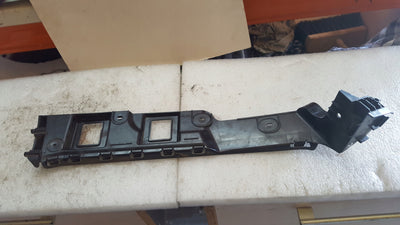 Ślizg zderzaka lewy tył VW CADDY 2K7807393D demontaż