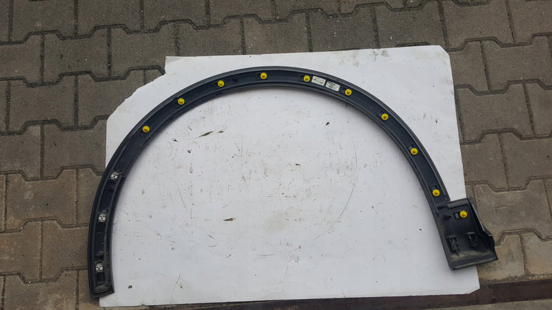 LISTWA BŁOTNIKA PRAWA PRZEDNIA AUDI Q8 4M853718B