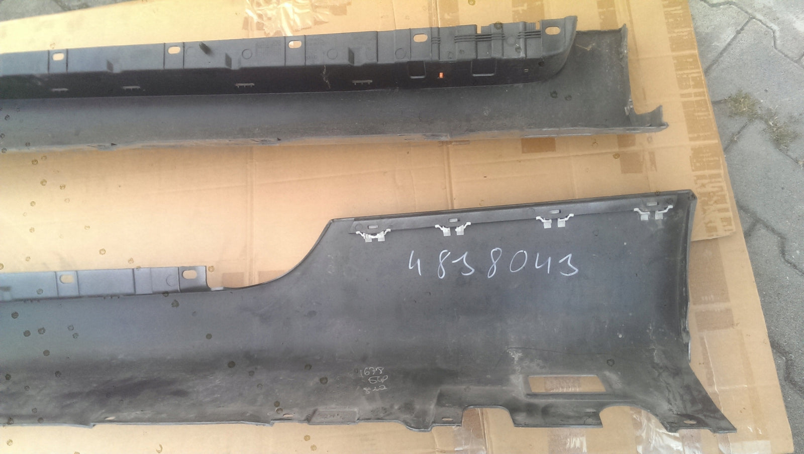 Listwy progowe lewa+prawa AUDI TT 8J0853855D/856D