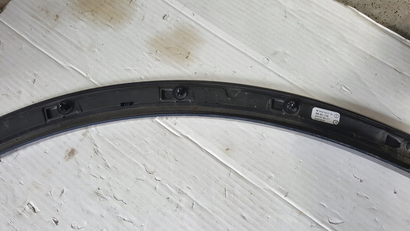 Listwa błotnika prawy przód AUDI Q5 80A853718F demontaż