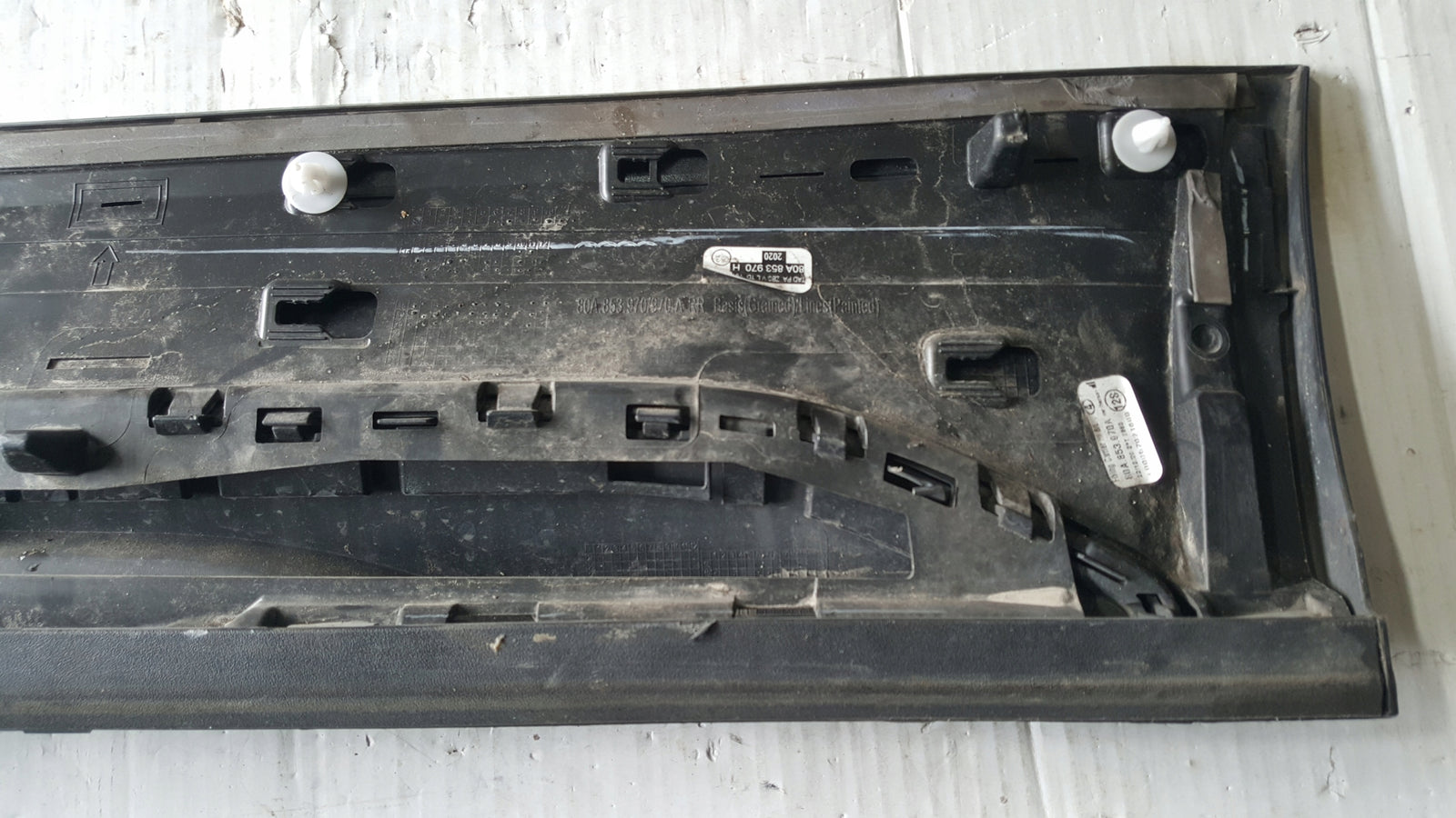Listwa drzwi prawy tył AUDI Q5 80A853970A demontaż