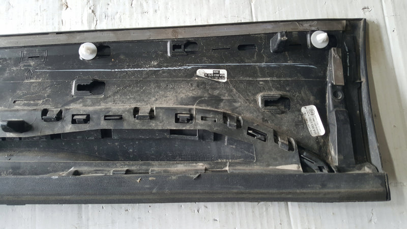 Listwa drzwi prawy tył AUDI Q5 80A853970A demontaż