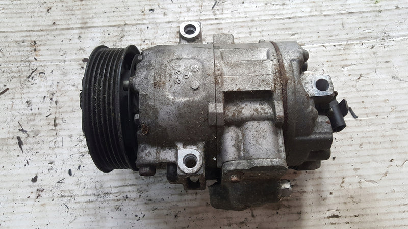 Kompresor klimatyzacji AUDI A2 8Z0260805A demontaż