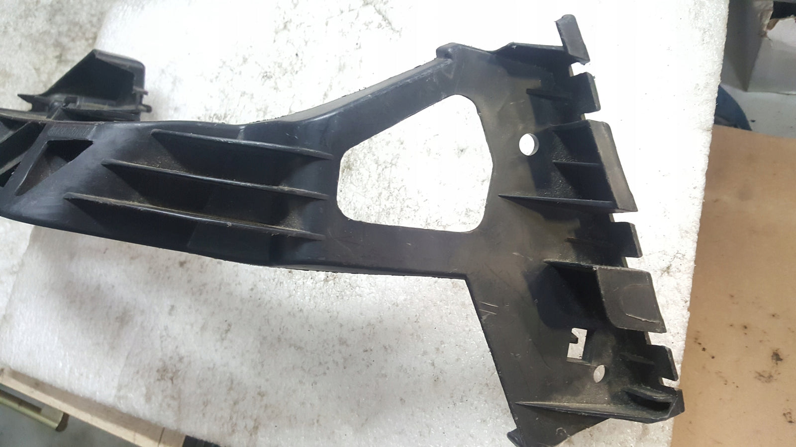 PEUGEOT 207 ŚLIZG MOCOWANIE ZDERZAKA PRAWY TYŁ 9649679180