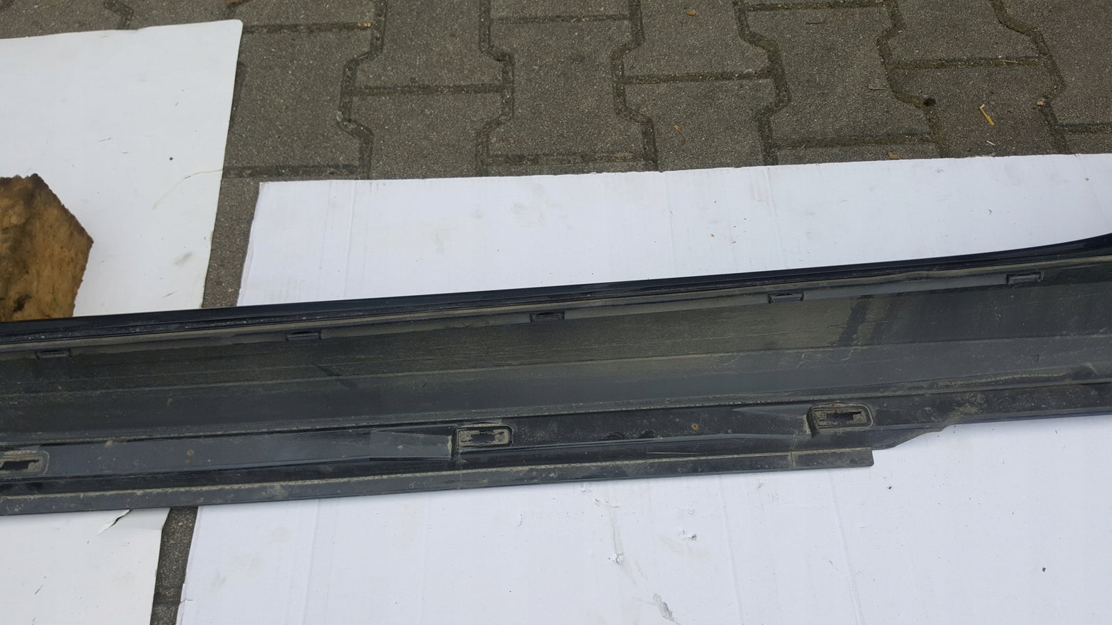 Listwa progowa prawa strona AUDI A6 (C8) S-LINE 4K0853856A demontaż