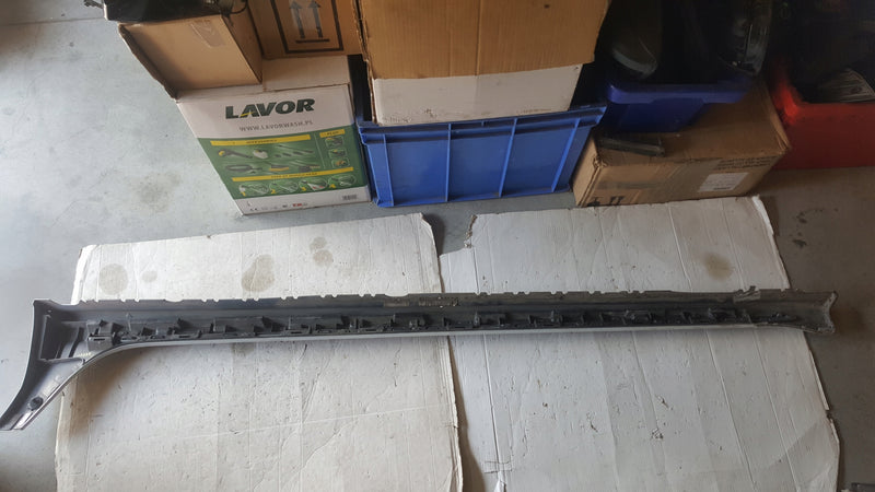 Listwa nakładka progowa prawa AUDI RS4 (B9) 8W9853856C F ŁADNA demontaż