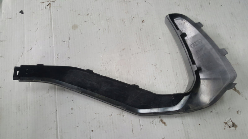 Listwa zderzaka tylnego lewa strona AUDI Q3 83F807967 demontaż