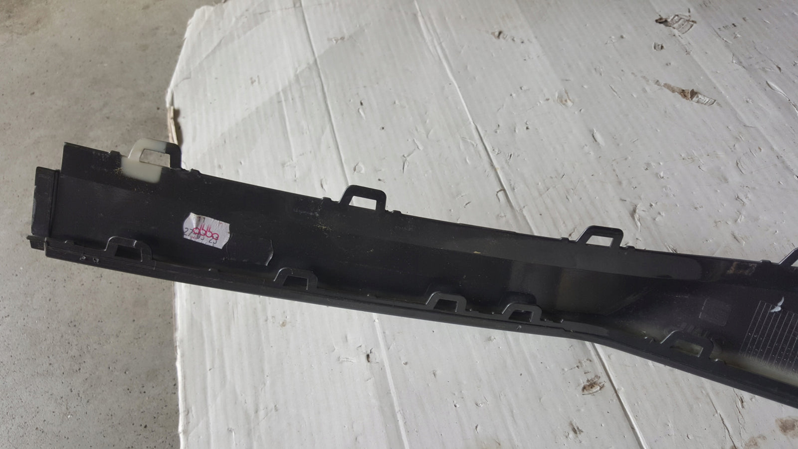 Listwa zderzaka przedniego prawa strona SEAT LEON 5FA853712A demontaż