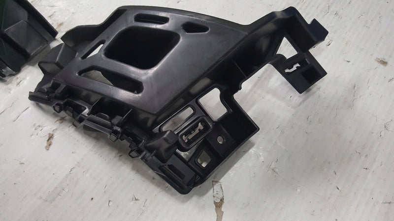 Nowe ślizgi zderzaka tylnego lewy + prawy SEAT ATECA 575807377 575807378