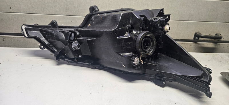 Le REFLEKTOR 8301D445 MITSUBISHI SPACE STAR LIFT FL 2020 oryginał