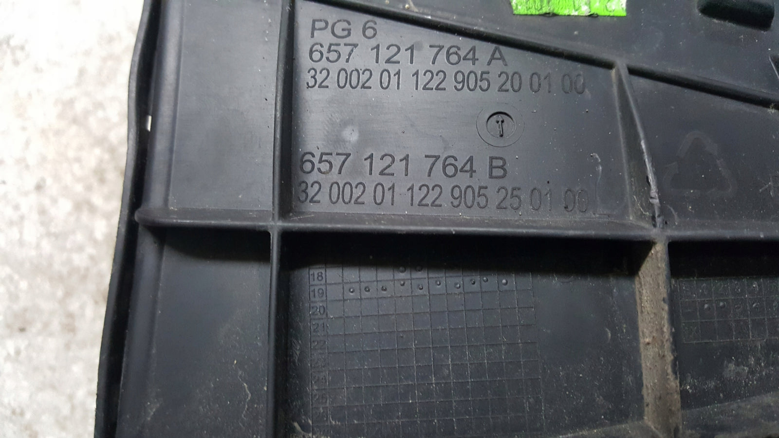 SKODA SCALA KIEROWNICA POWIETRZA WLOT PRAWY 657121764B 657121764