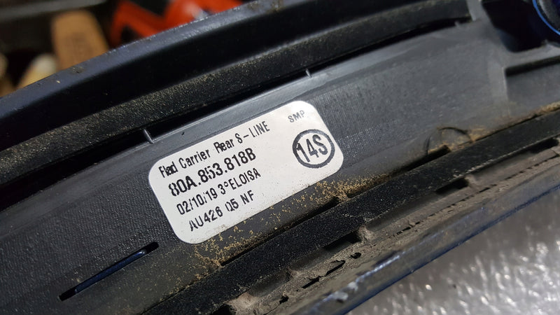 Listwa błotnika PR tył AUDI Q5 80A853818B demontaż