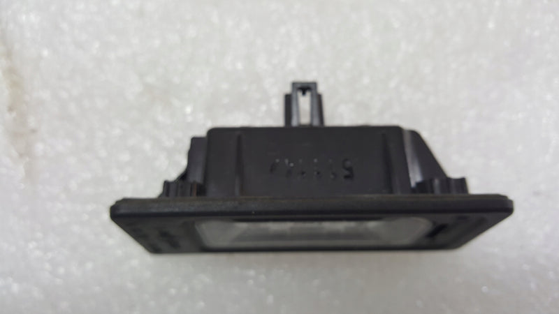 Lampka tablicy rejestracyjnej LED AUDI 4G0943021