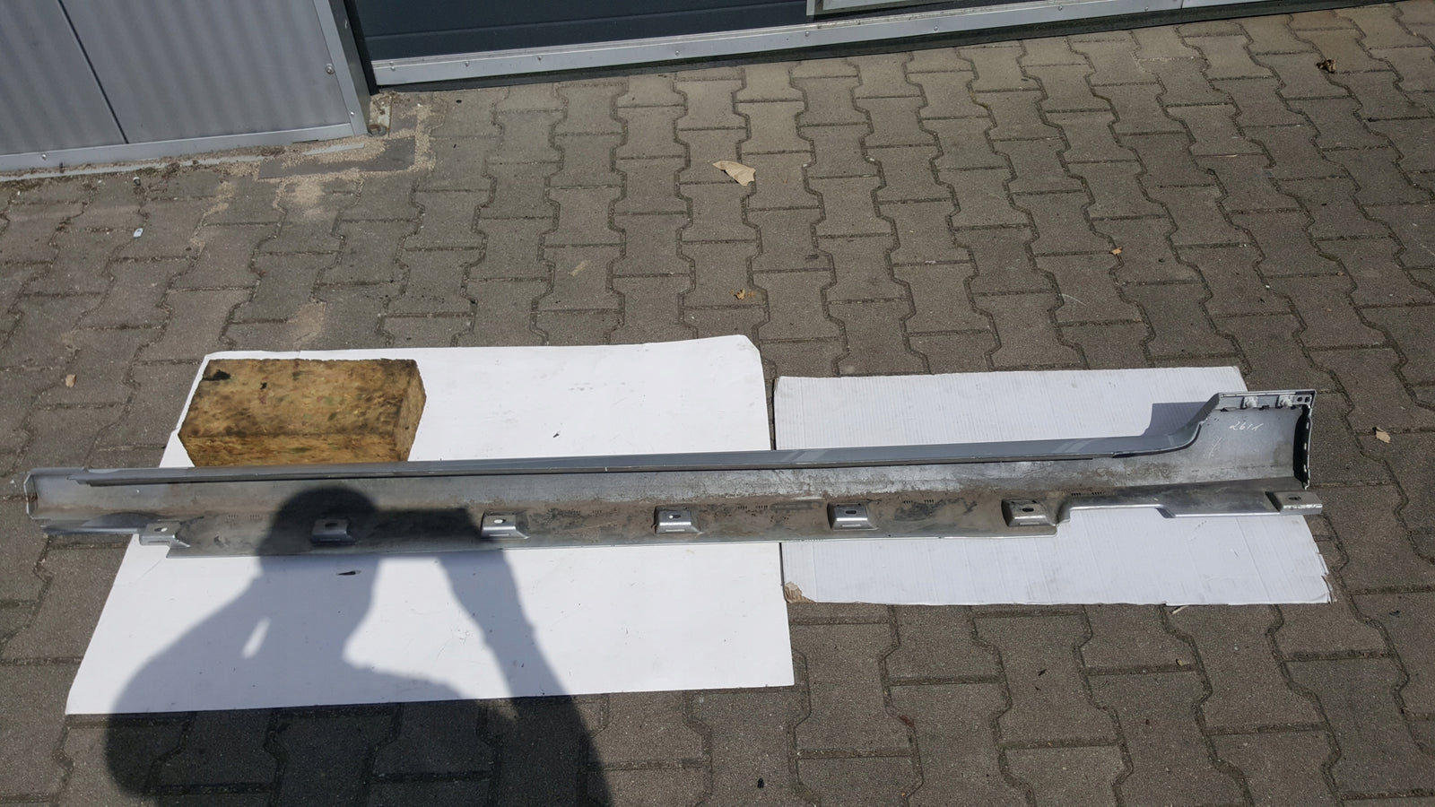 Listwa progowa PR VW PASSAT B8 3G0853858 demontaż