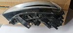 8U0941032 Pr xenon skrętny LED Audi Q3 2013r przed liftem IDEAŁ