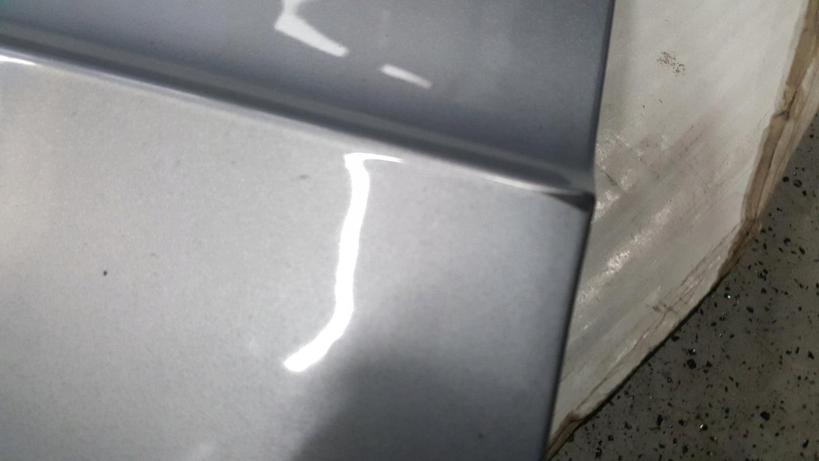 Listwa drzwi lewy przód VW TOUAREG III 760854939D demontaż