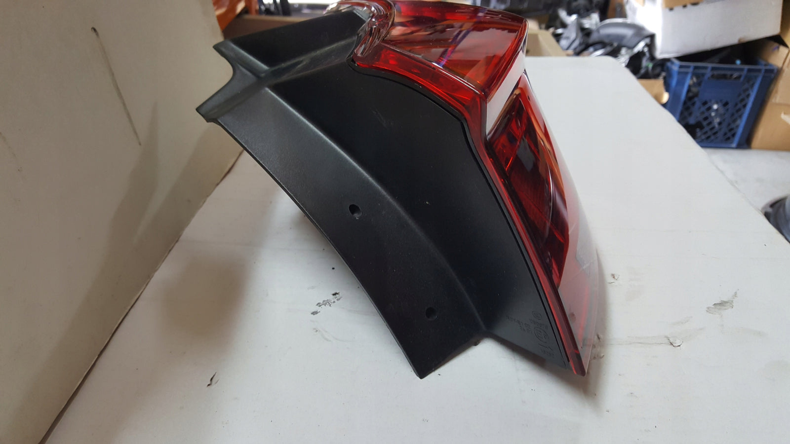 Lampa LED prawy tył VW T-ROC 2GA945096D demontaż