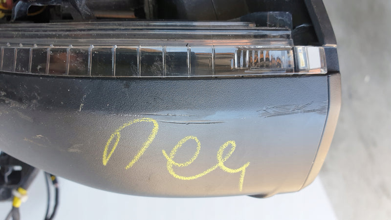 LE Lusterko AUDI Q7 4M1857409AK 13 pinów+ kamera