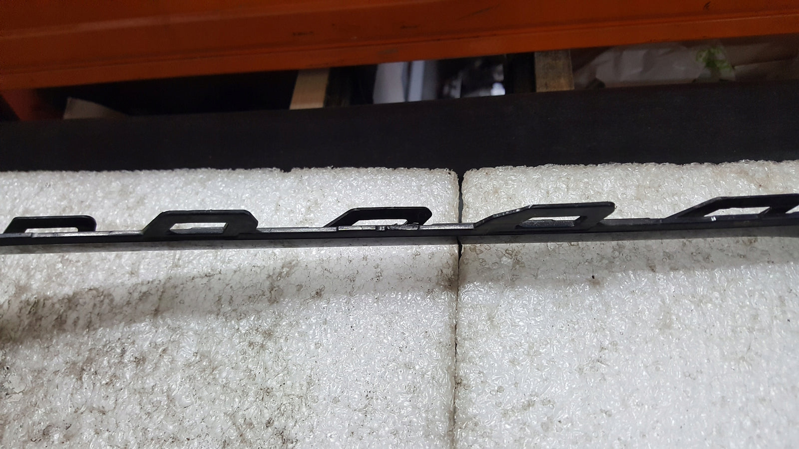 SQ7 4M LIFT Q7 LISTWA KRATKI ZDERZAKA LEWY PRZÓD SLINE 4M0807299A