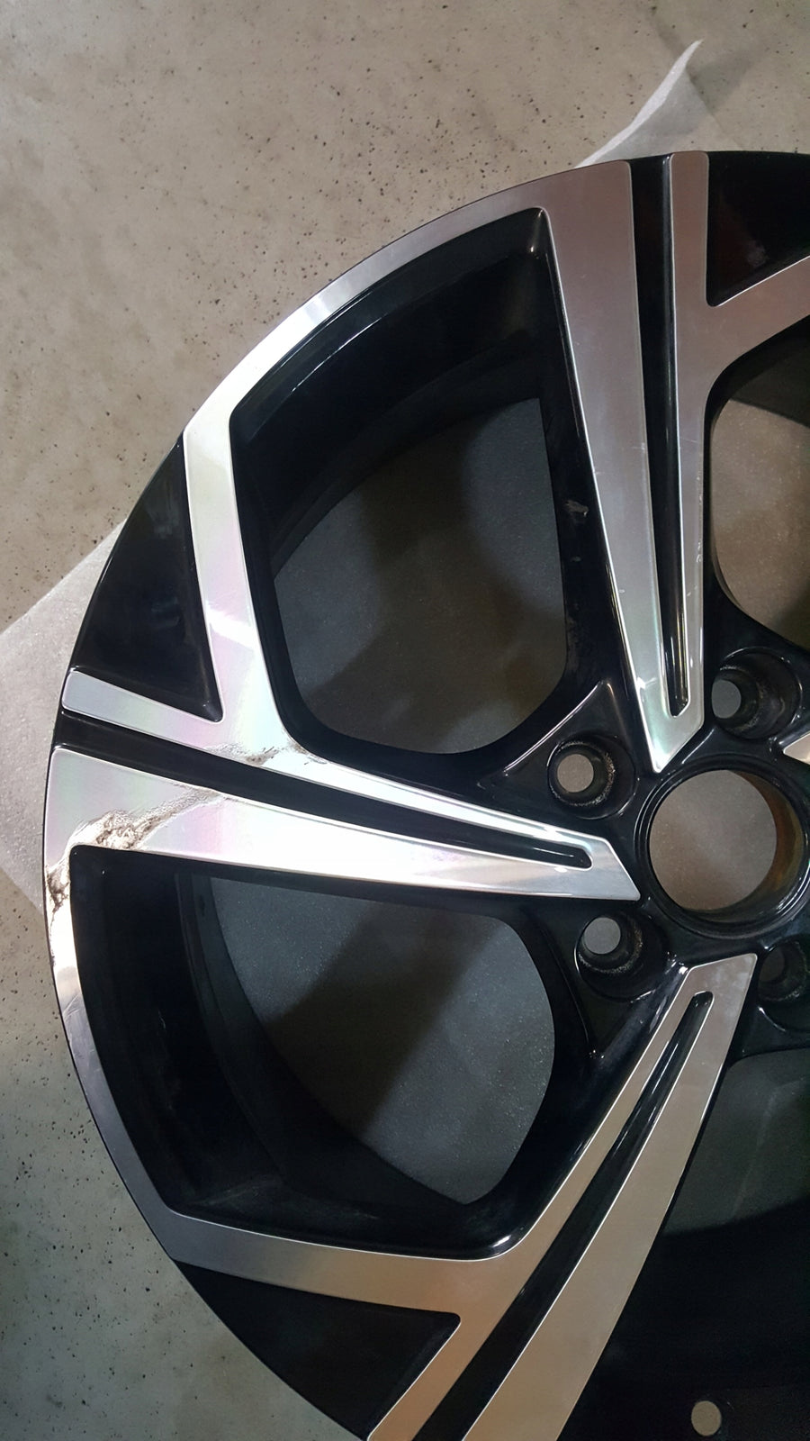FELGA ALU VW T-ROC 5X112 18 7 J ET 45 2GA601025AP