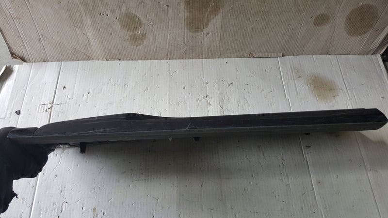 Listwa drzwi prawy tył AUDI Q5 80A853970A demontaż