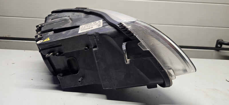 4F0941003AK IDEAŁ! Le xenon LED Audi A6 C6 2007r